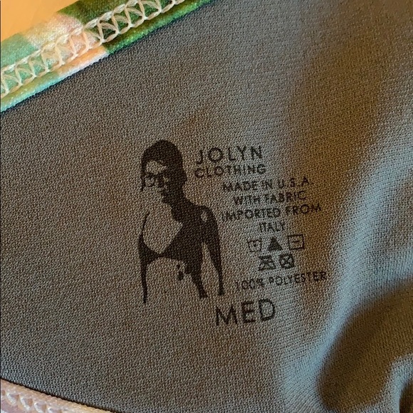 JOLYN med triangle top - Picture 2 of 2